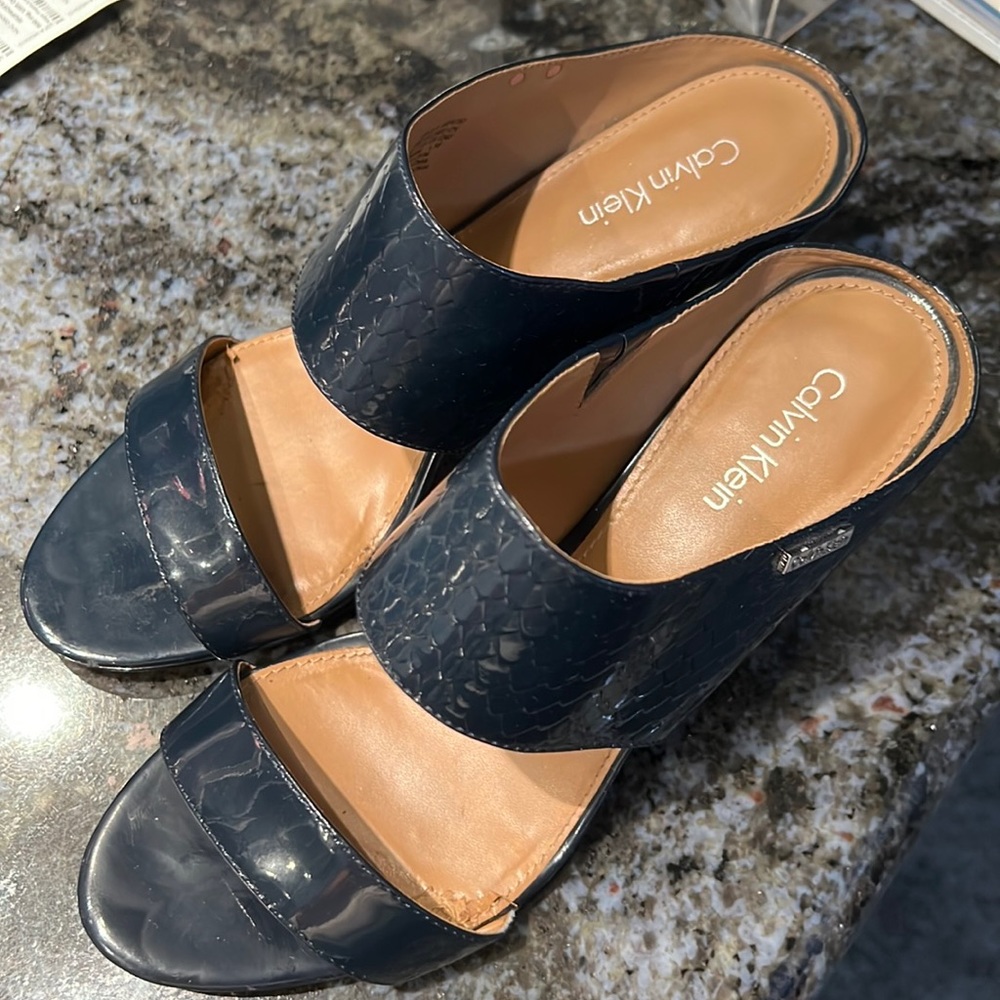Calvin Klein blue patent sandal - 2.5 heel